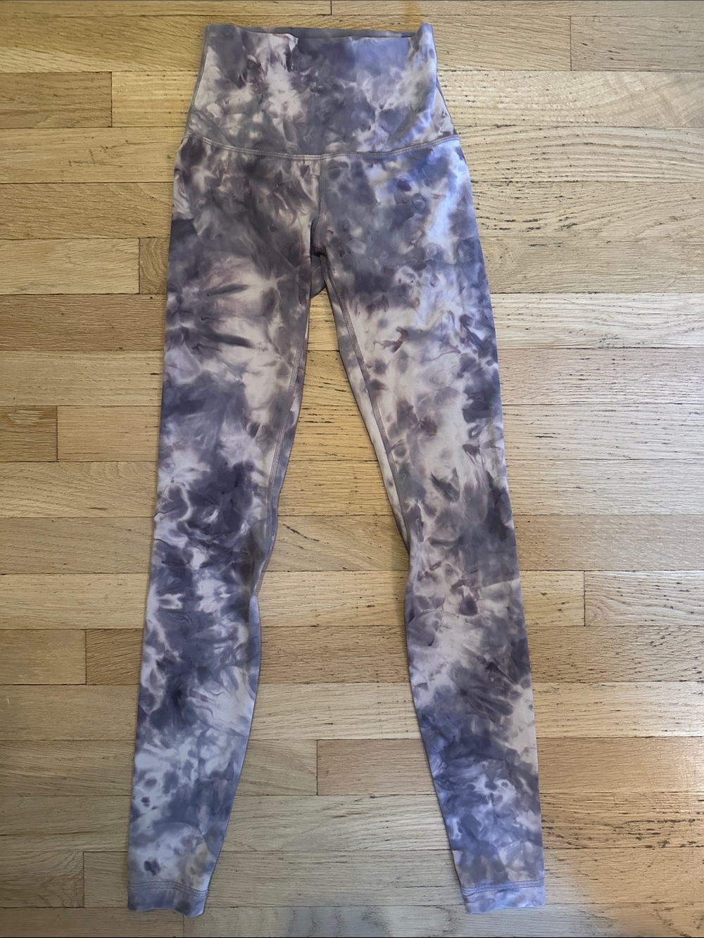 lululemon athletica Lavender and White Tie-Dye Align Leggings- size 2